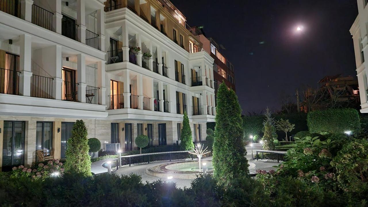 Apartment In Evargreen Complex With Terrace Warna Exterior foto
