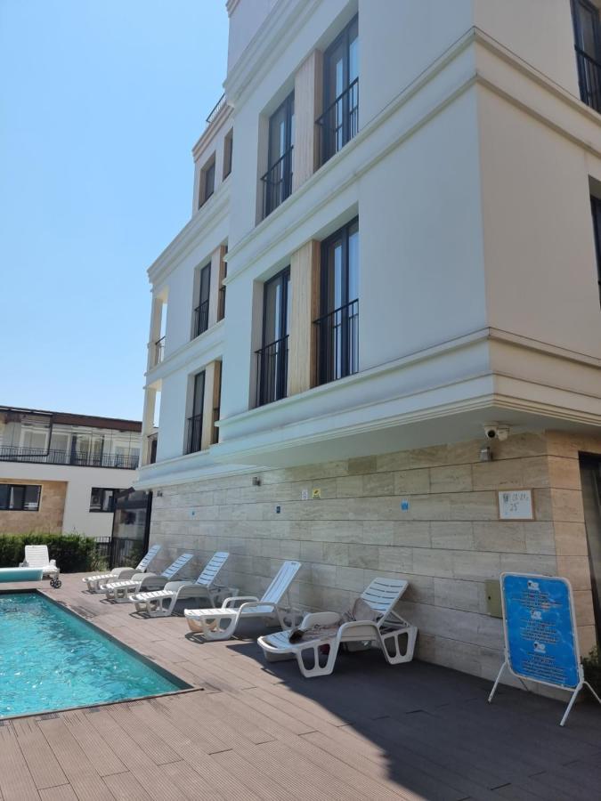 Apartment In Evargreen Complex With Terrace Warna Exterior foto